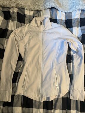 Lulu define jacket